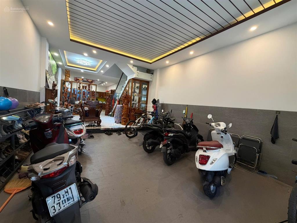 Nhà phố 4 tầng vcn phước hải  mặt tiền đường văn tiến dũng  nam nha trang. giá tốt 15,2 tỷ