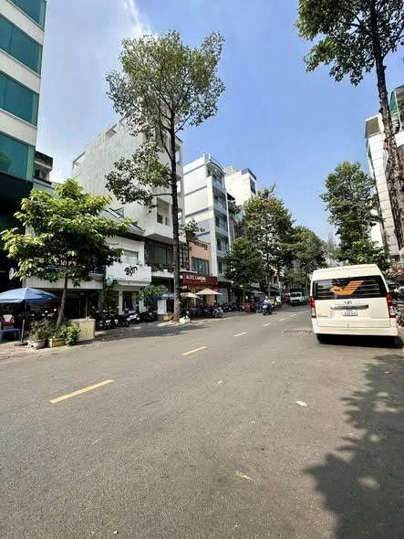 35 tỷ! Bán tòa nhà mặt tiền Nguyễn Công Trứ Quận 1 - 4x16m - 9 Tầng có Thang máy