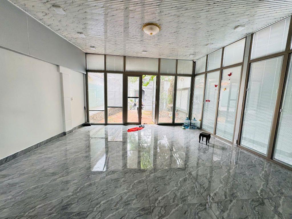 15,5 Tỷ! Bán Nhà Hẻm Xe Hơi Đường Lê Trực, Phường 7, Bình Thạnh - 5,2x23,6m NH: 7,5m