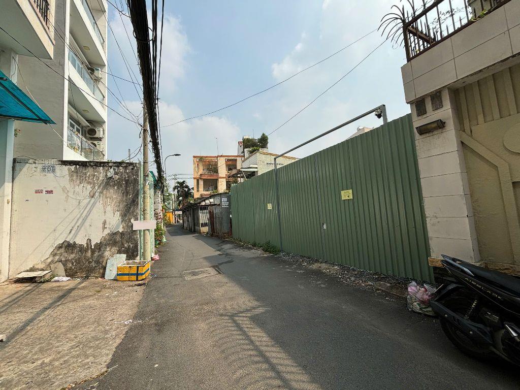 120 triệu/m2! Bán Khuôn Đất Đẹp Quốc Lộ 13 - 10x25m NH: 20m CN: 363,6m2 (Gần Khu Tầm Vu)