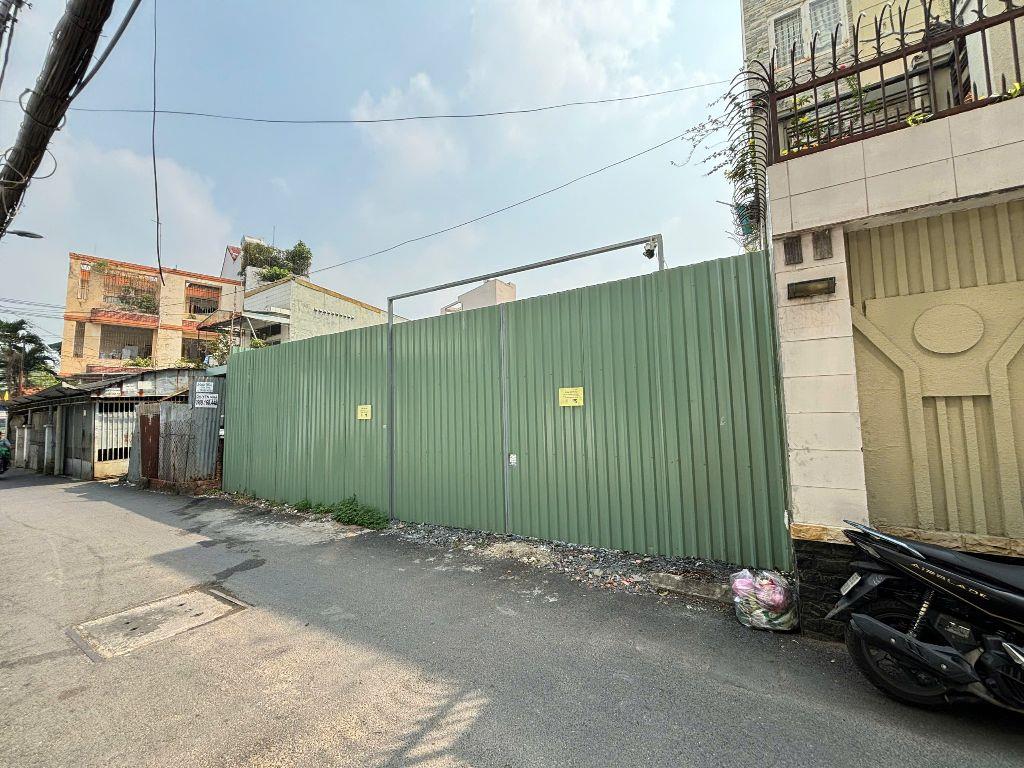 120 triệu/m2! Bán Khuôn Đất Đẹp Quốc Lộ 13 - 10x25m NH: 20m CN: 363,6m2 (Gần Khu Tầm Vu)