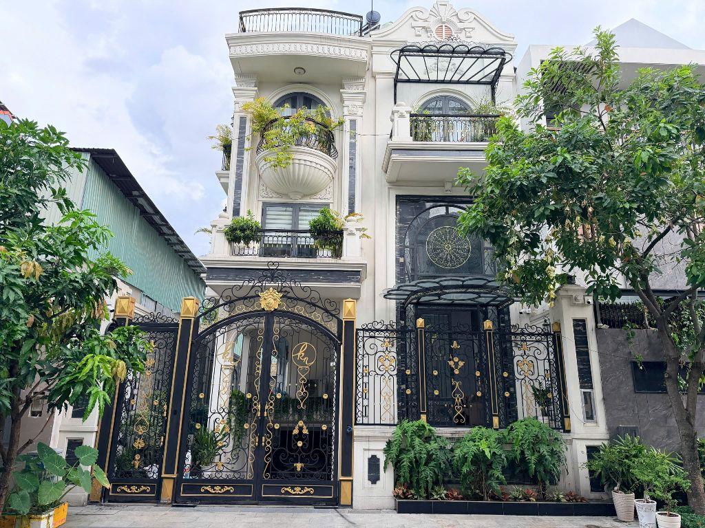 36.5 Tỷ! Bán Biệt Thự Siêu VIP Khu Bình Lợi Quận Bình Thạnh - có Hầm 4 Tầng - 10x18,5m