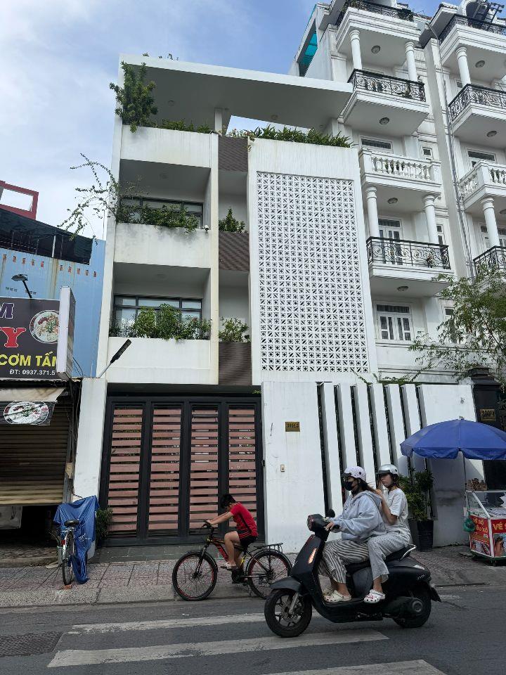 48 Tỷ! Bán Mặt Tiền Ngang HIẾM Nguyễn Văn Đậu Bình Thạnh - 8x22,5m - 4 Tầng