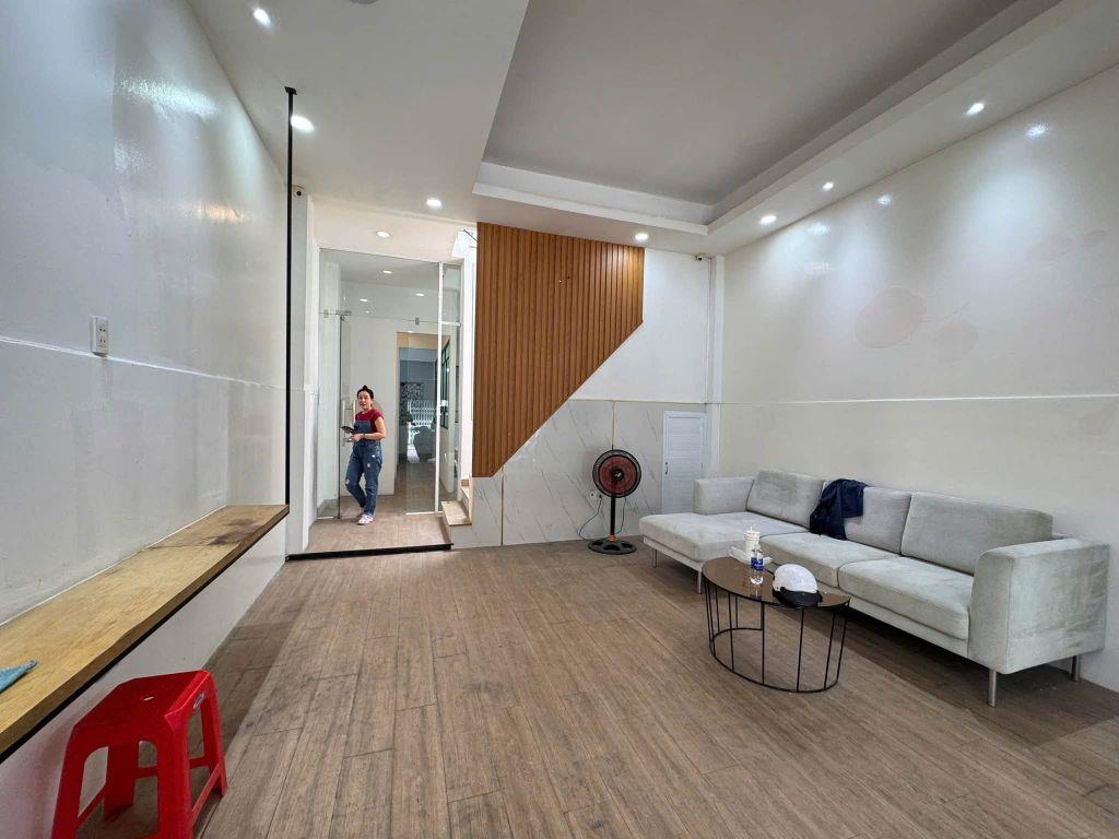 23 TỶ! Bán Mặt Tiền Nguyễn Đình Chính, Phú Nhuận – 101,8m² (4.8x22m), Tiện Xây Mới 