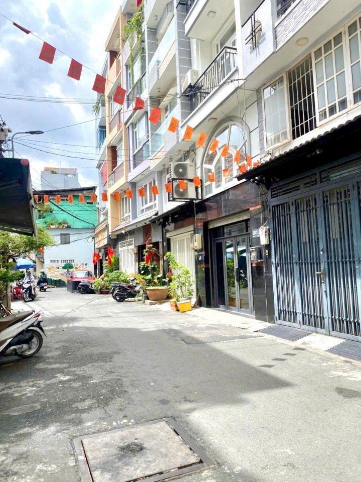 Bán Nhà Hẻm 6m Phan Đăng Lưu Phú Nhuận - Ngang 7.3m, 5 Tầng – Giá 12.5 Tỷ TL
