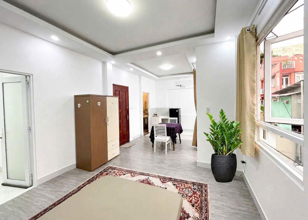 Bán Nhà Hẻm 6m Phan Đăng Lưu Phú Nhuận - Ngang 7.3m, 5 Tầng – Giá 12.5 Tỷ TL