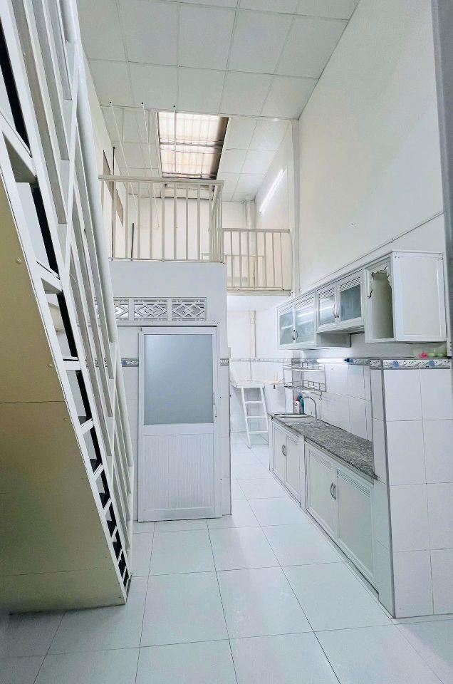 15 Tỷ! Bán nhà hẻm xe hơi Phan Đăng Lưu - 106,6m2 Ngay Lê Văn Duyệt, quận Bình Thạnh