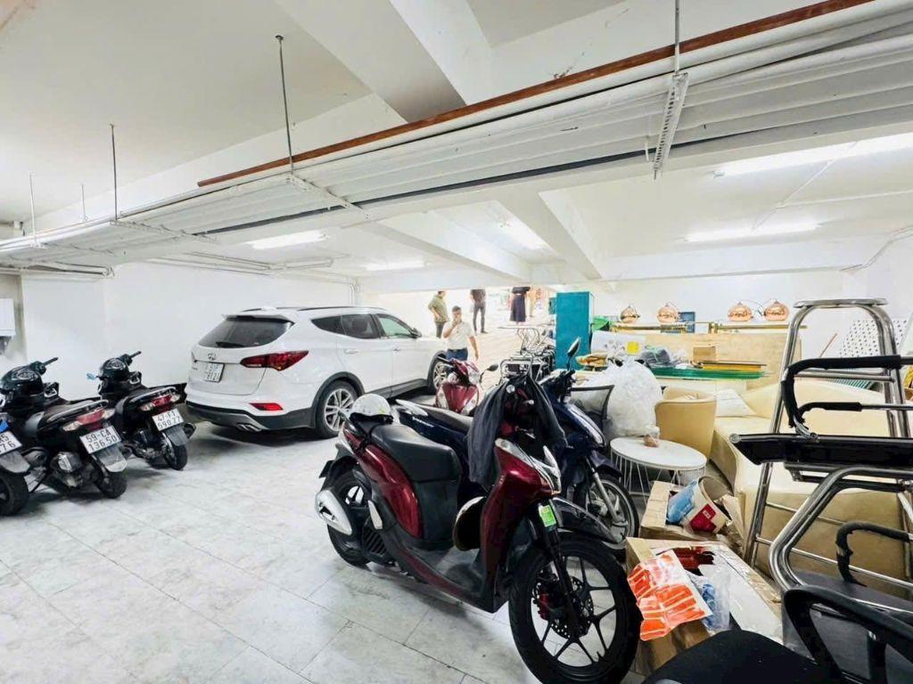Bán tòa nhà góc 2 mặt tiền Cách Mạng Tháng 8 Quận 10 – DT 9x18m (CN 127.5m²), hầm 7 tầng