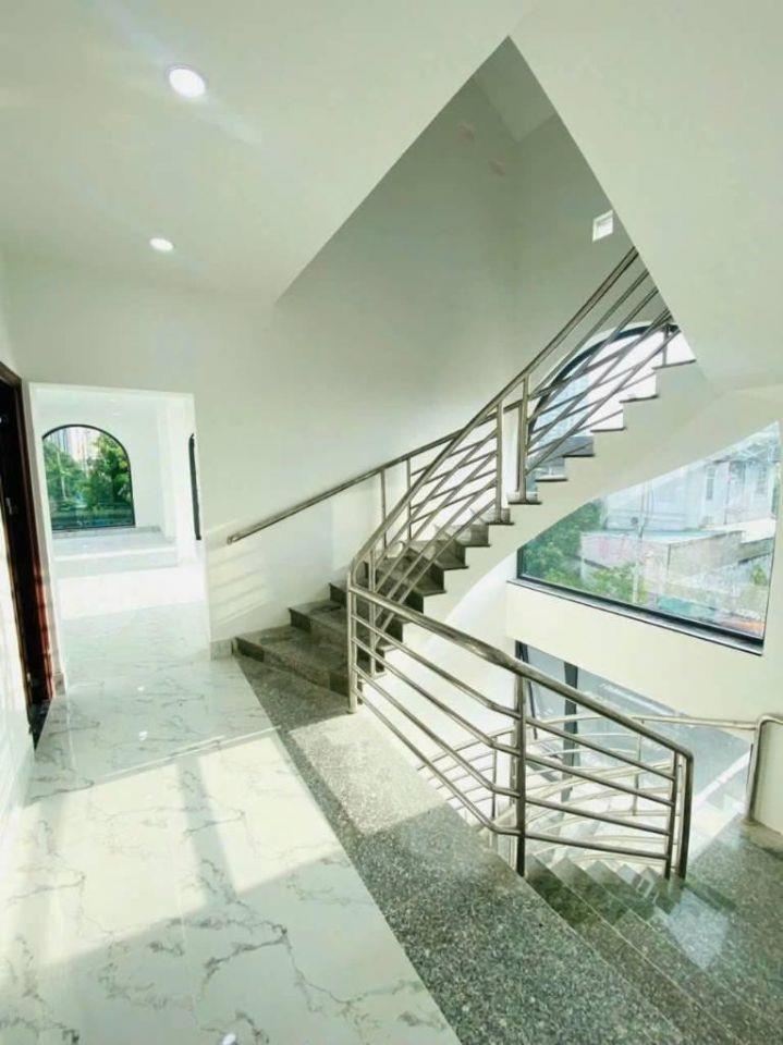 30 Tỷ! Bán góc 2 mặt tiền Thân Văn Nhiếp, An Phú, TP. Thủ Đức – 130m² 4 tầng– HĐT 60tr/th
