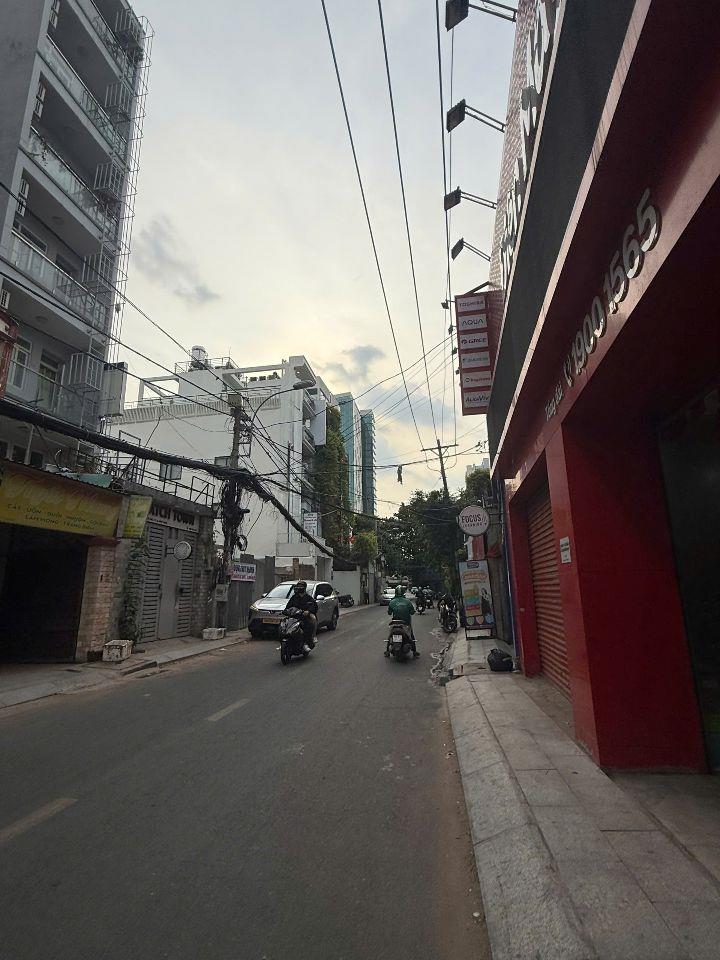 62 Tỷ! Bán tòa nhà Nguyễn Cửu Vân P.17 Bình Thạnh – 200m² Hầm 7 tầng sàn 888m² – HĐT 100tr