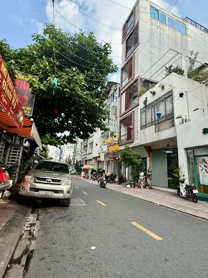 Tòa nhà Quận 1 Mai Thị Lựu 7x21m Hầm 6 tầng (21PN), HĐ thuê 105tr/th giảm 6 Tỷ còn 40 Tỷ 