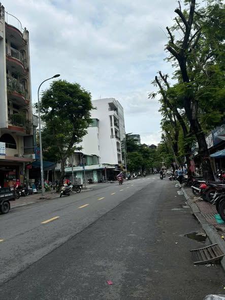 Bán nhà mặt tiền Yersin P. Bến Thành Q.1 – 68,32m² 3 tầng – Giá 40 tỷ