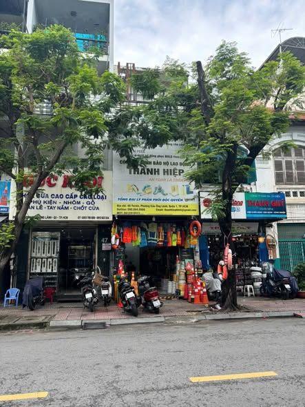 Bán nhà mặt tiền Yersin P. Bến Thành Q.1 – 68,32m² 3 tầng – Giá 40 tỷ