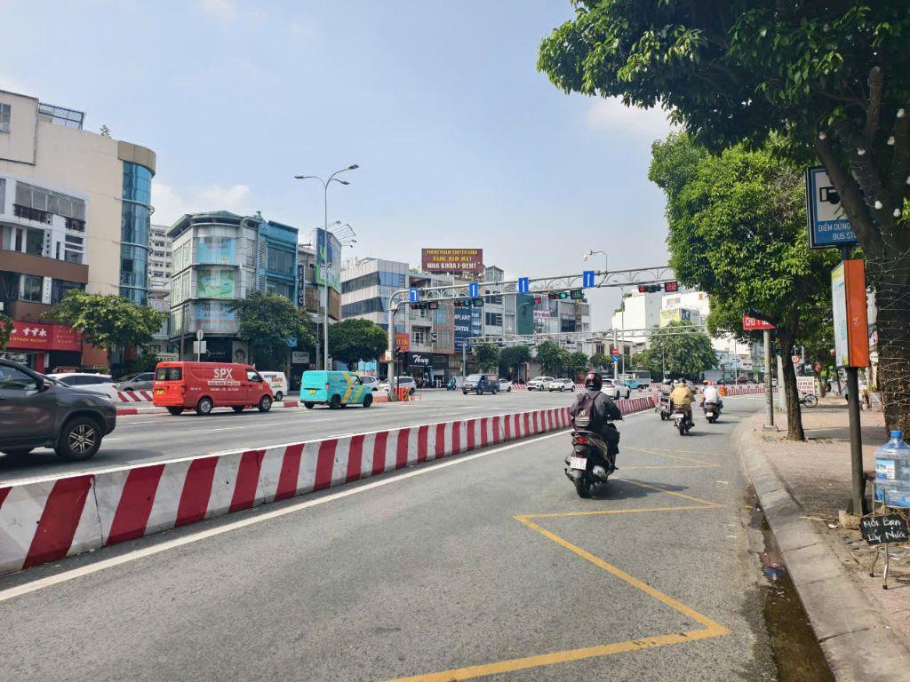 26 Tỷ! Bán mặt tiền Nguyễn Hữu Cảnh, P.19, Bình Thạnh – 4,74x15,83m - Trệt 4 lầu - HĐT 250tr 