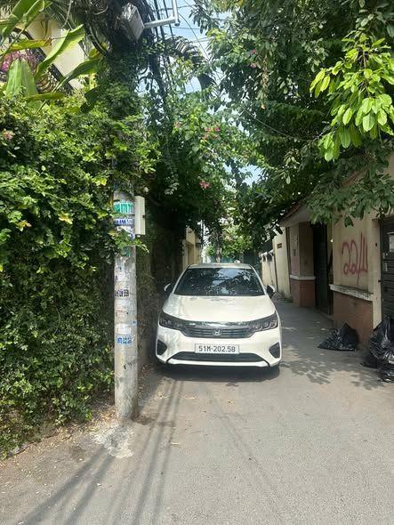 Bán Villa 3 Tầng Đường Số 61 Thảo Điền Q2: 8x12m Nở Hậu, Hẻm Xe Hơi, 16.5 Tỷ TL