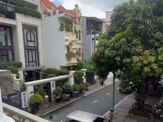 Bán Biệt Thự Khu VIP Nguyễn Trọng Tuyển Phú Nhuận: DTCN 142m2, 4 Tầng, Giá 51 Tỷ
