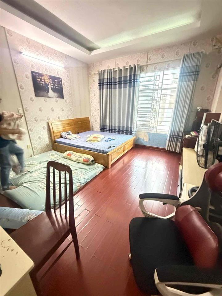 CẦN BÁN GẤP NHÀ ĐẸP SÁT LÊ VĂN VIỆT- NGUYỄN VĂN TĂNG