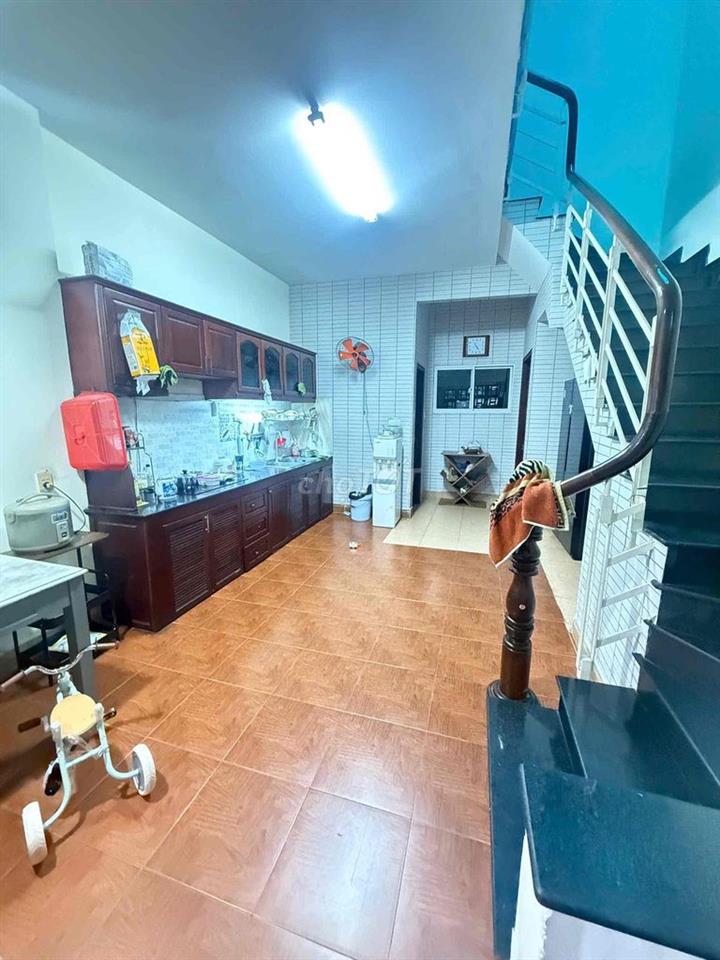CẦN BÁN GẤP NHÀ ĐẸP SÁT LÊ VĂN VIỆT- NGUYỄN VĂN TĂNG