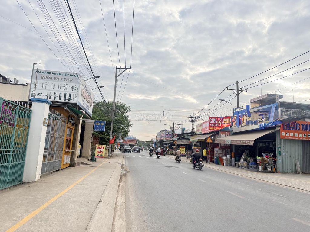 Bán nhà mặt phố Nguyễn Duy Trinh, Quận 9, 284m2, Sổ hồng
