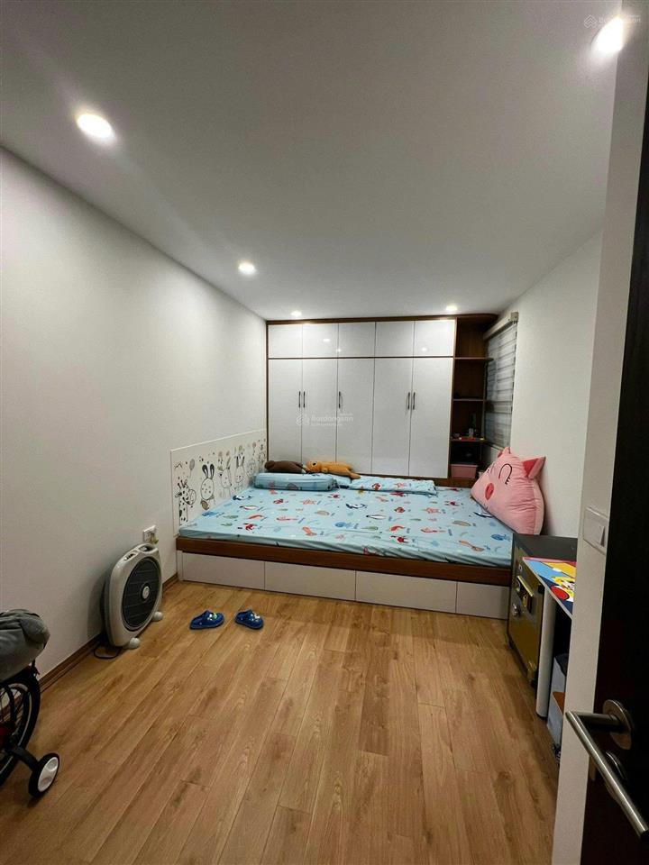 Cần cho thuê gấp căn hộ 2 phòng ngủ chung cư ct36 định công giá rẻ.  0983 308 ***