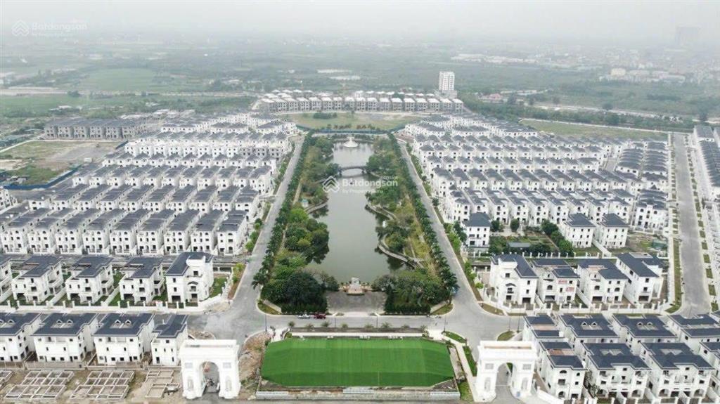 Bán nhanh căn shophouse mặt đường vành đai 3.5, diện tích 200m2 38 tỷ  0986 535 ***