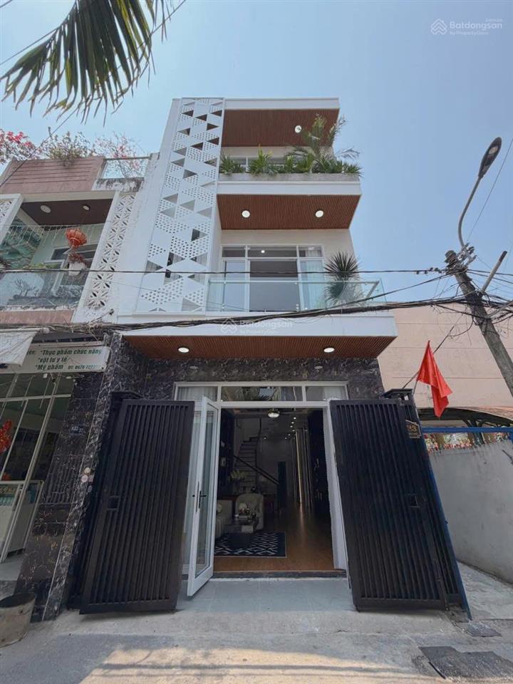 Bán nhà 3 tầng full nội thất sang trọng đường oto 6m kiệt huỳnh ngọc huệ  cách đường 20m.