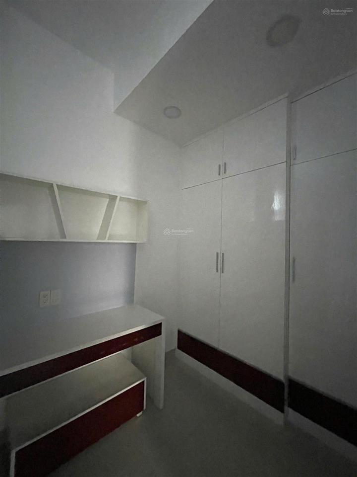 Cho thuê biệt thự phú mỹ hưng, cạnh công viên và khu lâu đài chateau, 140m2(7x20), 3 tầng, 4pn, 4wc
