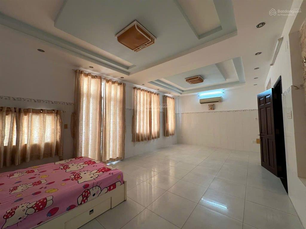Cho thuê biệt thự phú mỹ hưng, cạnh bên các trường nhật bản, đài bắc, hàn quốc,.. 144m2(8x18m) 5pn