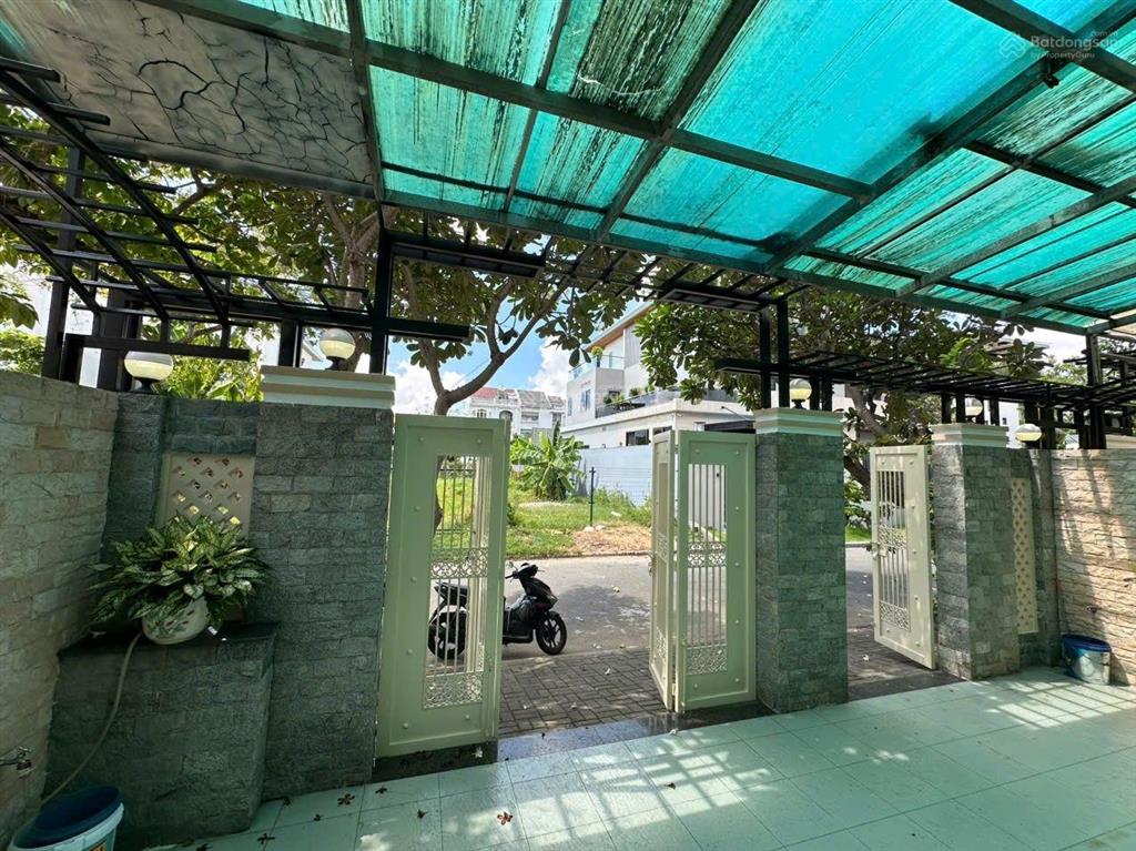 Cho thuê biệt thự phú mỹ hưng, cạnh bên các trường nhật bản, đài bắc, hàn quốc,.. 144m2(8x18m) 5pn