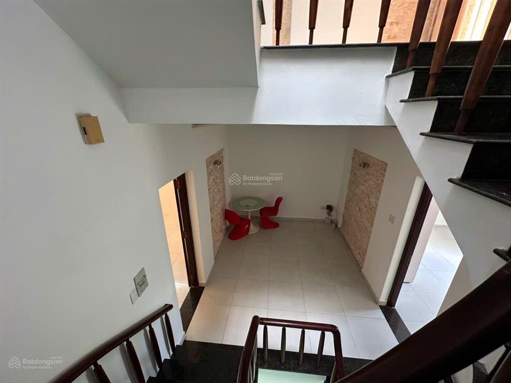 Cho thuê biệt thự phú mỹ hưng, cạnh bên các trường nhật bản, đài bắc, hàn quốc,.. 144m2(8x18m) 5pn