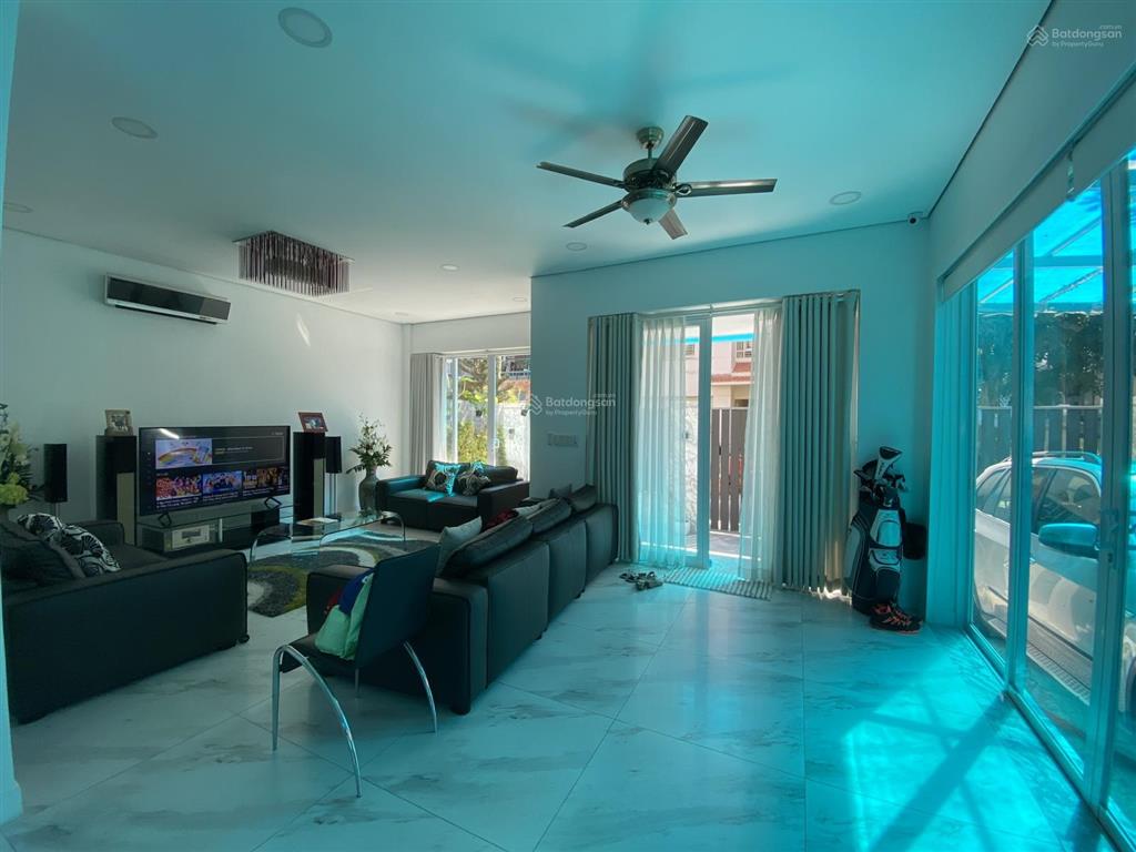 Cho thuê biệt thự song lập khu mỹ hoàng, phú mỹ hưng, nhà đẹp 210m2 (10,5x20) cạnh cv hồ bán nguyệt