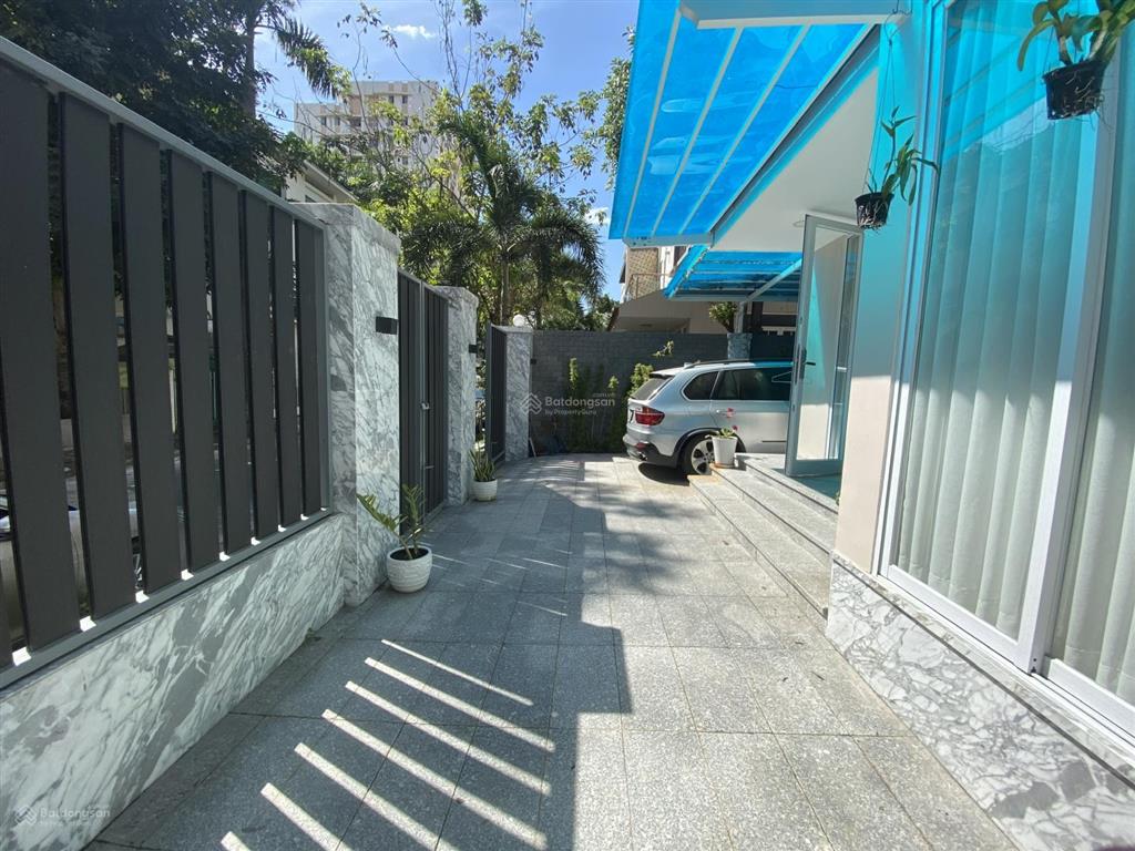 Cho thuê biệt thự song lập khu mỹ hoàng, phú mỹ hưng, nhà đẹp 210m2 (10,5x20) cạnh cv hồ bán nguyệt