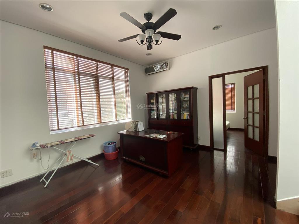 Cho thuê biệt thự song lập khu mỹ hoàng, phú mỹ hưng, nhà đẹp 210m2 (10,5x20) cạnh cv hồ bán nguyệt
