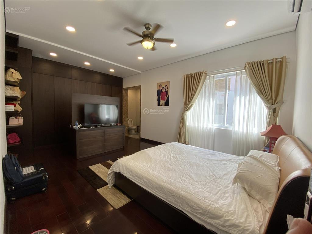 Cho thuê biệt thự song lập khu mỹ hoàng, phú mỹ hưng, nhà đẹp 210m2 (10,5x20) cạnh cv hồ bán nguyệt