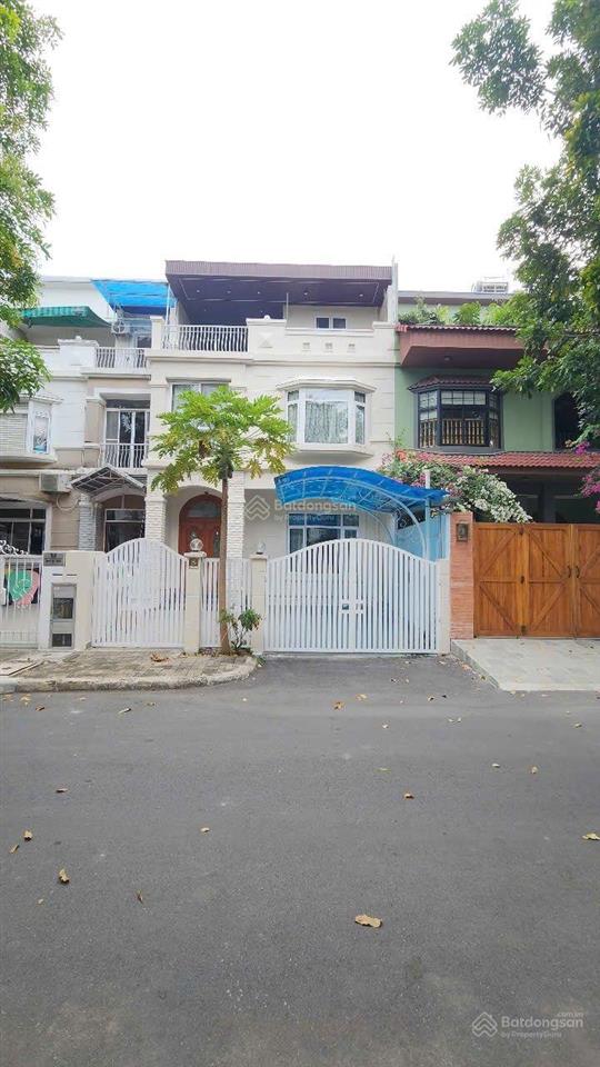 Cho thuê biệt thự khu mỹ giang 1, phú mỹ hưng, sát bên công viên hồ bán nguyệt, bến du thuyền pmh