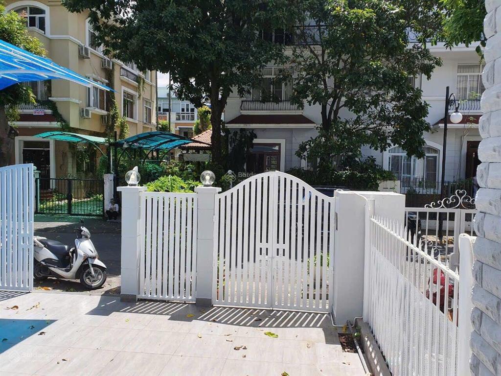 Cho thuê biệt thự khu mỹ giang 1, phú mỹ hưng, sát bên công viên hồ bán nguyệt, bến du thuyền pmh
