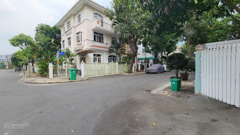 Cho thuê biệt thự khu mỹ giang 1, phú mỹ hưng, sát bên công viên hồ bán nguyệt, bến du thuyền pmh