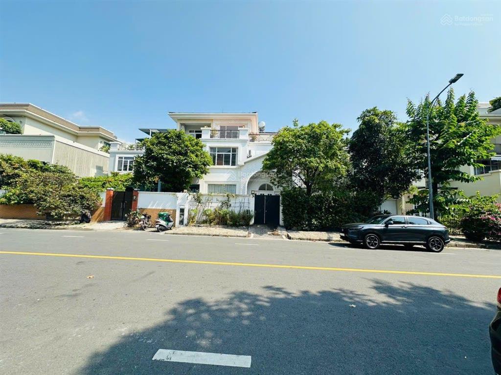 Cho thuê biệt thự tứ lập khu phố mỹ gia 1, đường số 19 (17,5m), phú mỹ hưng, 251,25m2 (15x16,75m)