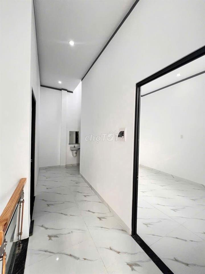 Nhà Lầu Ngang 6m DT sử dụng 160m2 P Tân Triều Đồng Nai