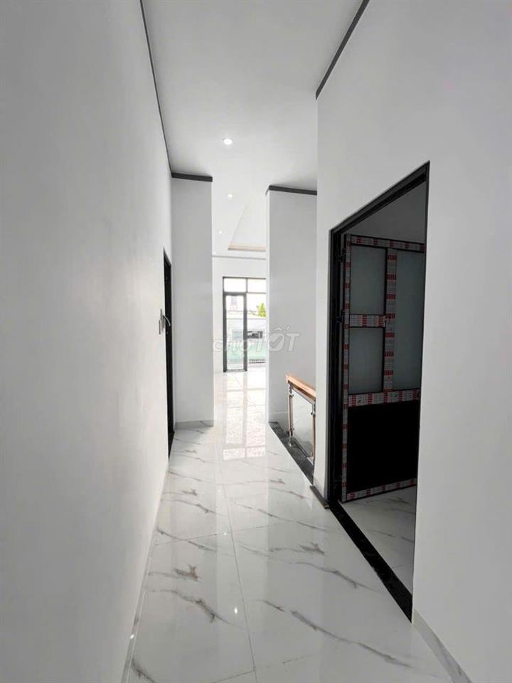 Nhà Lầu Ngang 6m DT sử dụng 160m2 P Tân Triều Đồng Nai