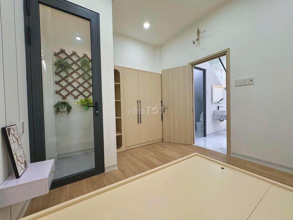 Nhà lầu 3 phòng ngủ, diện tích 150m2 sử dụng cách chợ 500m2