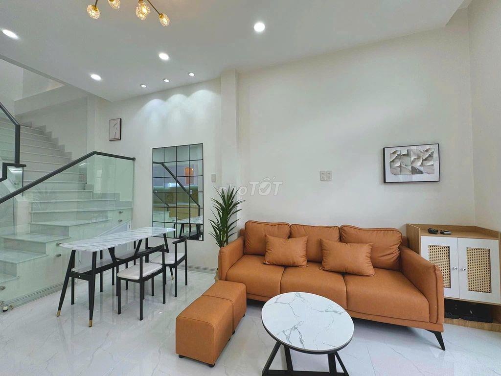 Nhà lầu 3 phòng ngủ, diện tích 150m2 sử dụng cách chợ 500m2
