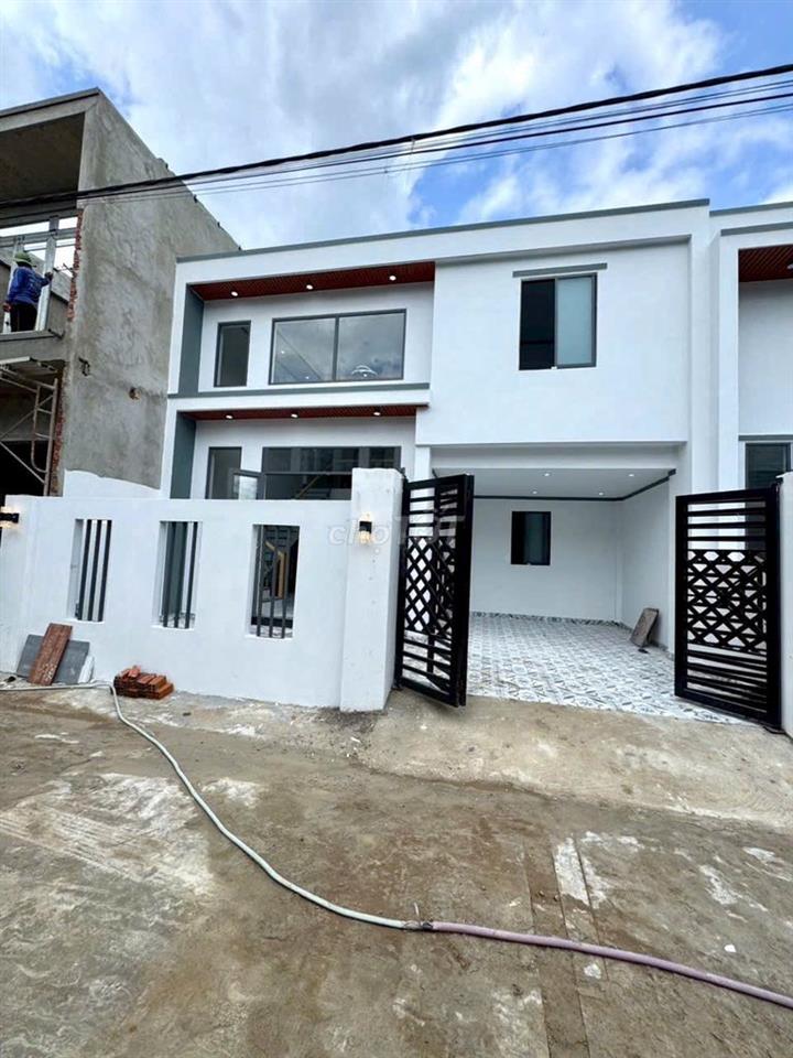 Nhà Biệt Thự ngang 8m KDC hiện hữu Giá bán hơn 1 tỷ X = 8