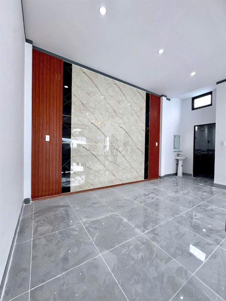 Nhà Biệt Thự ngang 8m KDC hiện hữu Giá bán hơn 1 tỷ X = 8