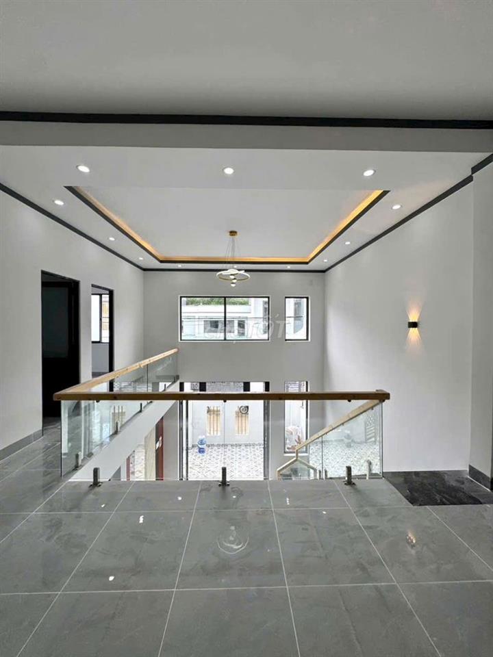 Nhà Biệt Thự ngang 8m KDC hiện hữu Giá bán hơn 1 tỷ X = 8