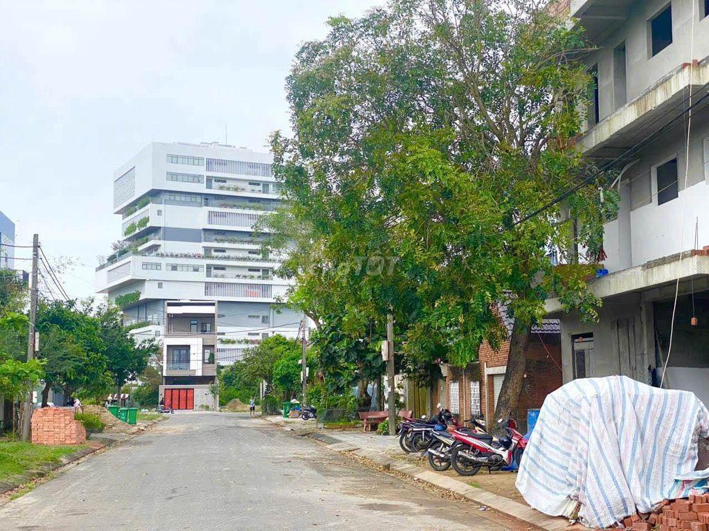 Bán lô đất 6x23,75=142,5m², cách đại học FPT 300m Đường 7m5