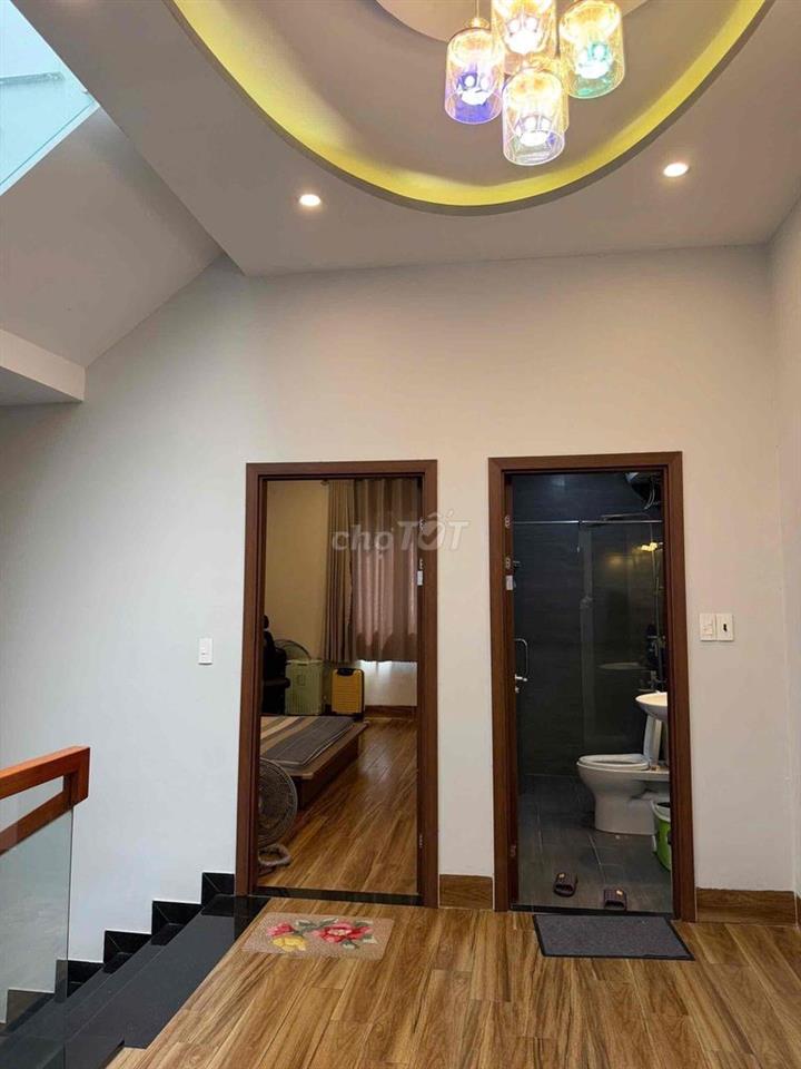 🏡 Bán nhà 2,5 tầng đường 7m5 Hoàng Bật Đạt – gần Làng Đại Học Đà Nẵng,