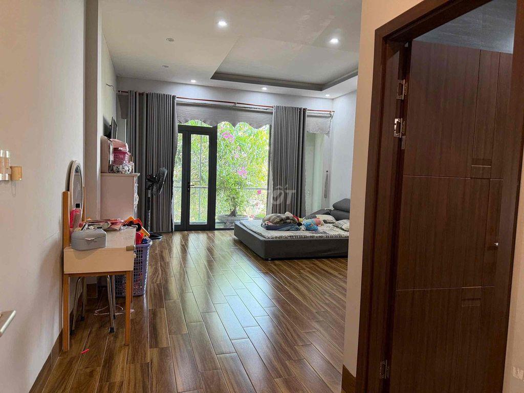 🏡 Bán nhà 2,5 tầng đường 7m5 Hoàng Bật Đạt – gần Làng Đại Học Đà Nẵng,