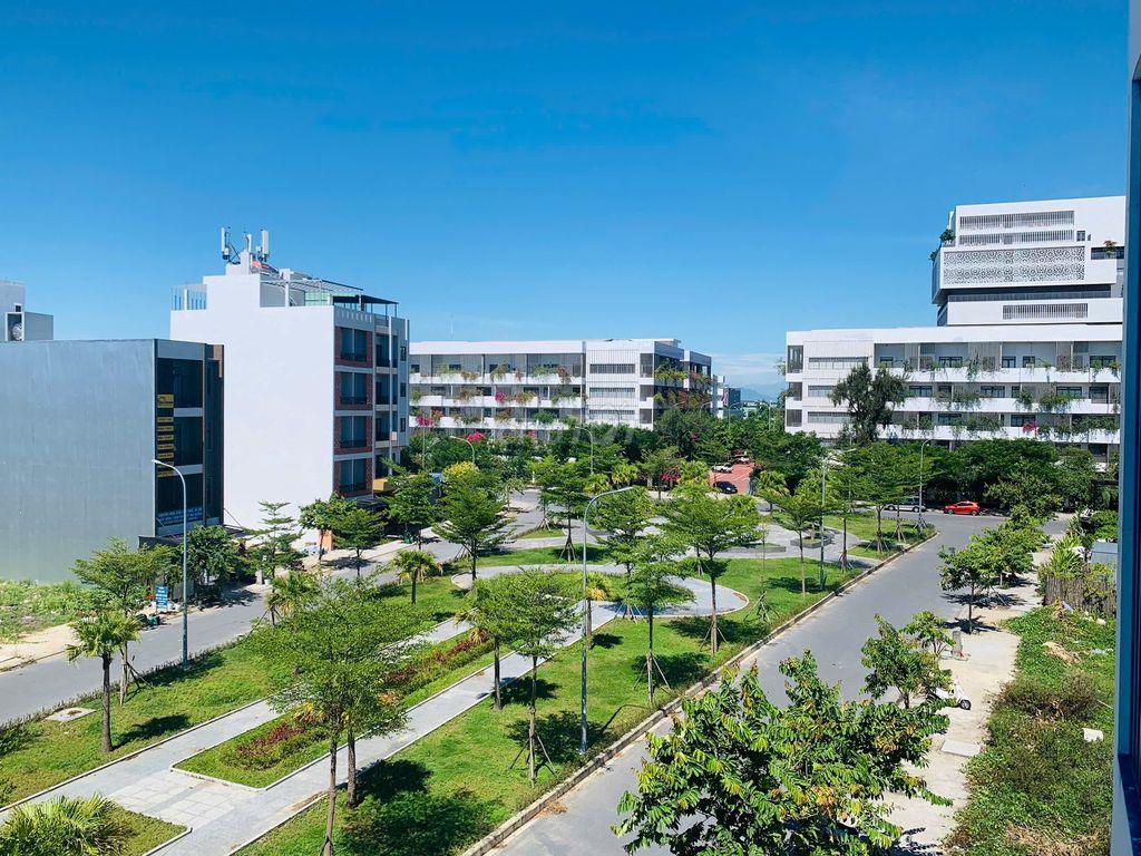 Bán Lô Đất Đường 34m Giáp Đại Học FPT, Diện Tích 250m2 ,  Giá 6,9 Tỷ🏘