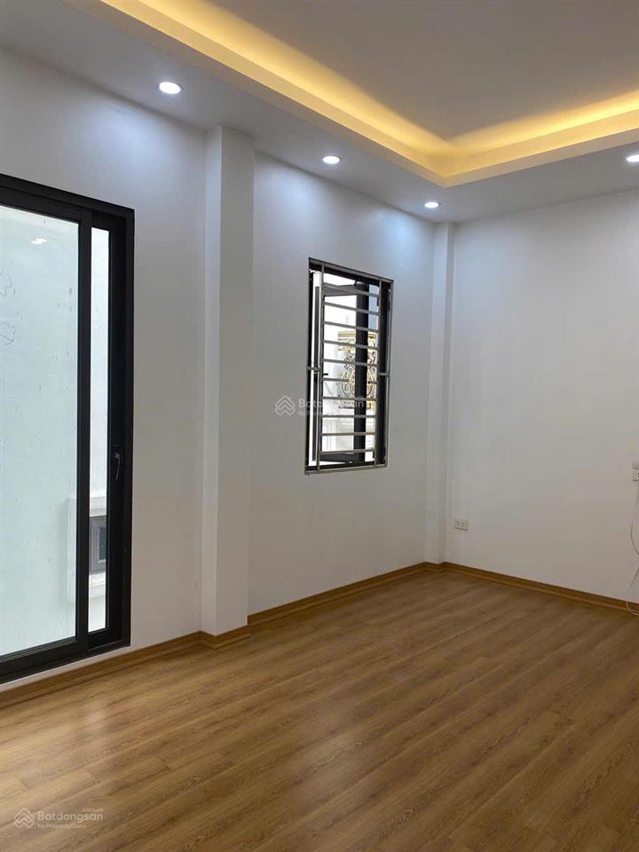 3 tầng, thang máy, ở, vp, bờ sông sét  trương định  hoàng mai